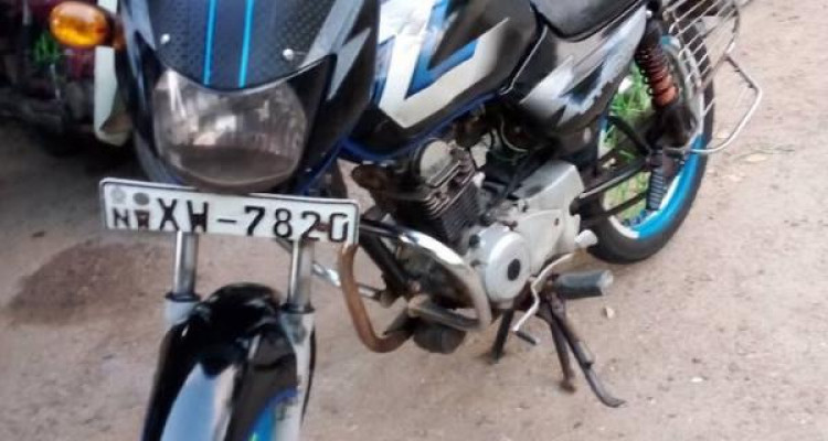 BAJAJ CT100 2012