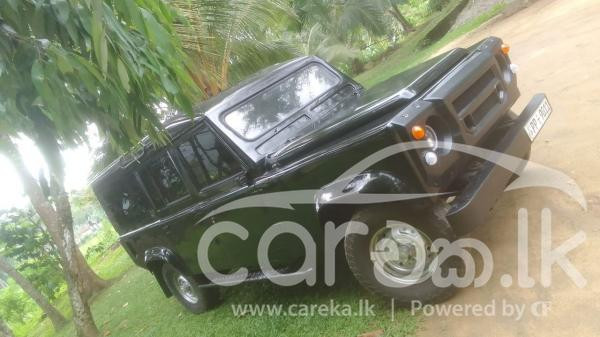MAHINDRA BOLERO DEFENDER 2011