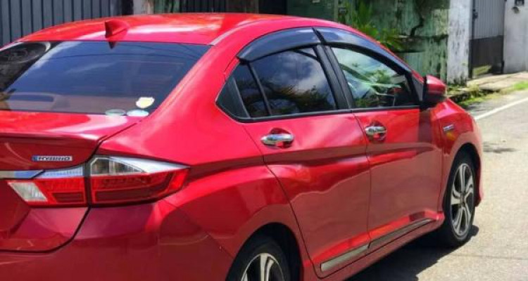 HONDA GRACE 2017