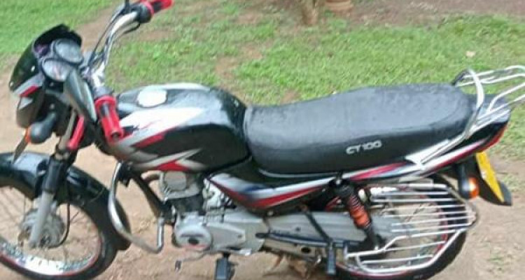 BAJAJ CT100 2017