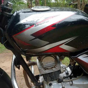 BAJAJ CT100 2017