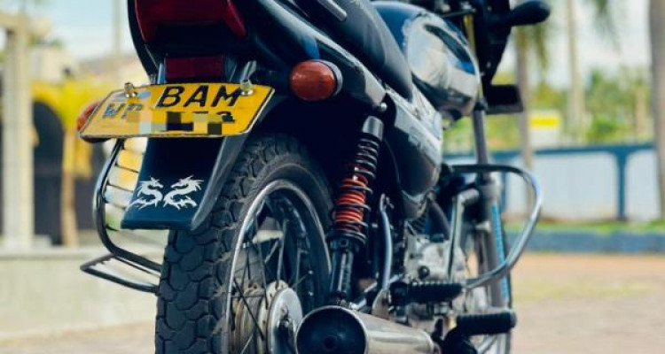 BAJAJ CT100 2013