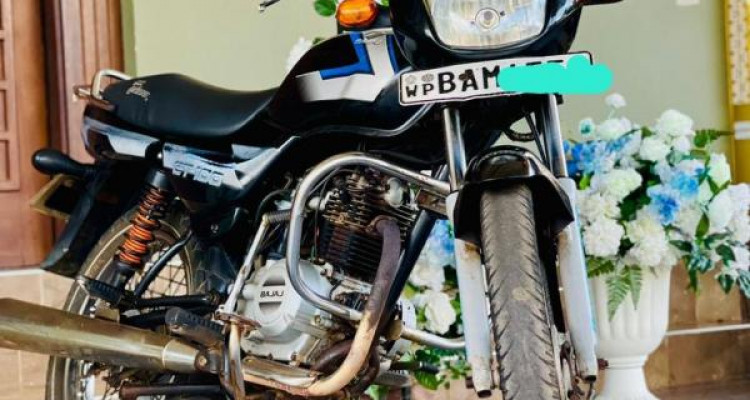 BAJAJ CT100 2013