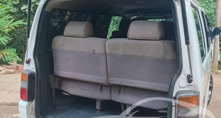 MITSUBISHI DELICA PO5 1995