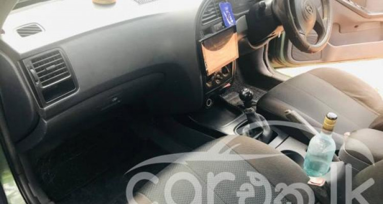 HYUNDAI ELANTRA 2000