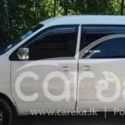 TOYOTA NOAH KR42 2001