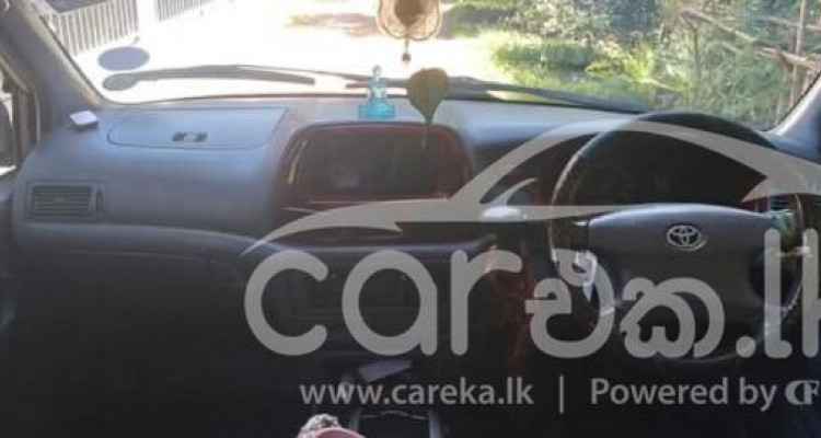 TOYOTA NOAH KR42 2001