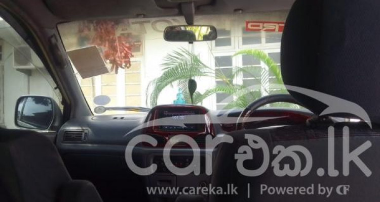TOYOTA NOAH KR42 2001