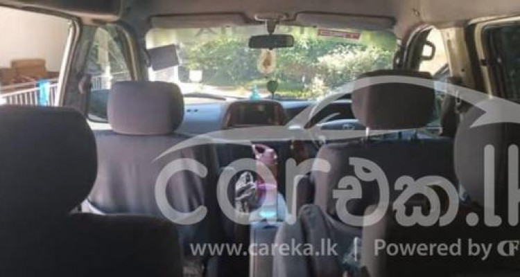 TOYOTA NOAH KR42 2001