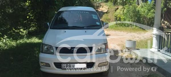 TOYOTA NOAH KR42 2001