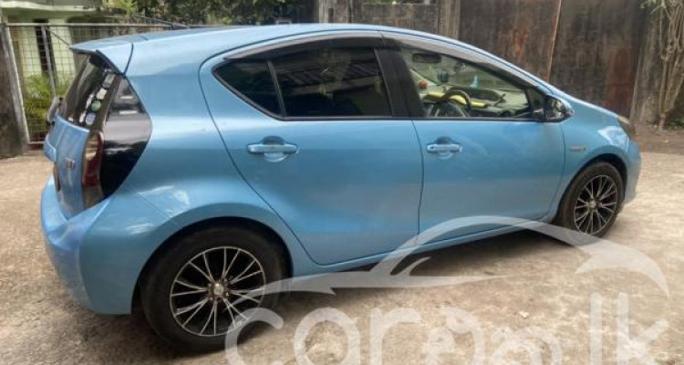 TOYOTA AQUA 2014