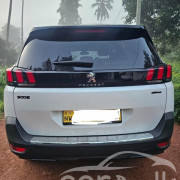 PEUGEOT 5008 2019