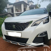 PEUGEOT 5008 2019