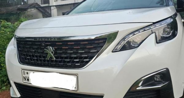 PEUGEOT 5008 2019