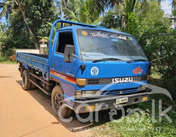 ISUZU ELF 1983