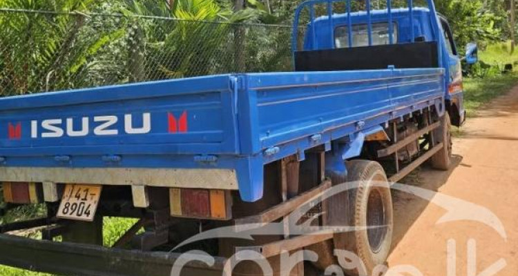 ISUZU ELF 1983