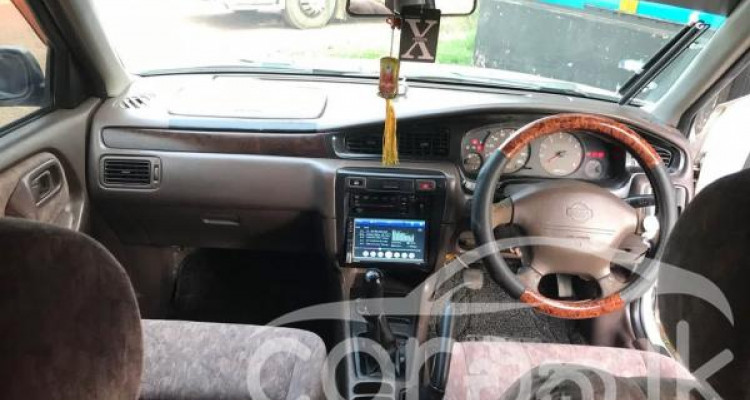 NISSAN BLUEBIRD GLX 1999