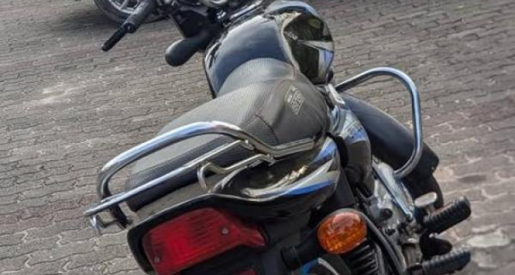 BAJAJ CT100 2015