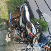 BAJAJ CT100 2025