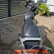 BAJAJ CT100 2025