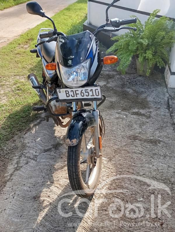 BAJAJ CT100 2025