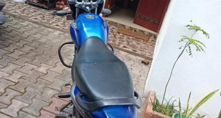 BAJAJ PLATINA 2009