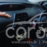 TOYOTA PRIUS 2016