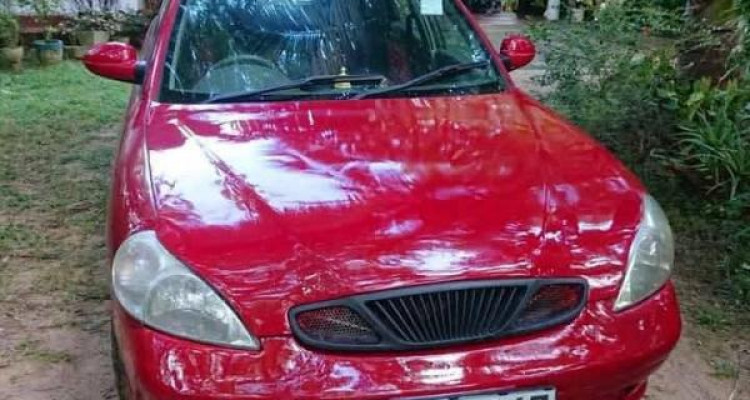 DAEWOO NUBIRA 2000
