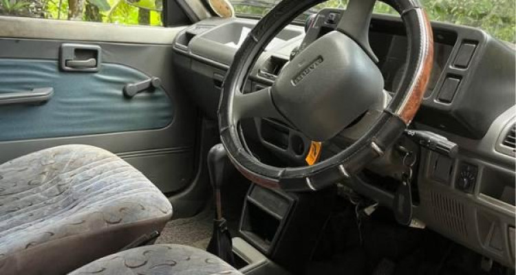 SUZUKI MARUTI 800 2005
