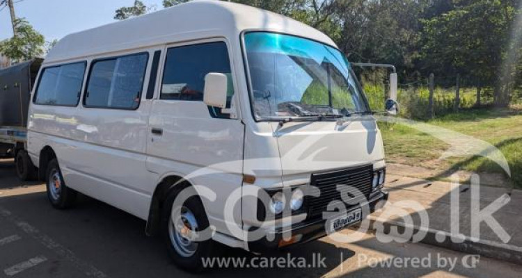 NISSAN CARAVAN 1980