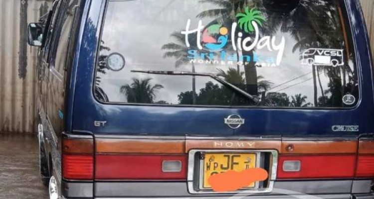 NISSAN CARAVAN 2000