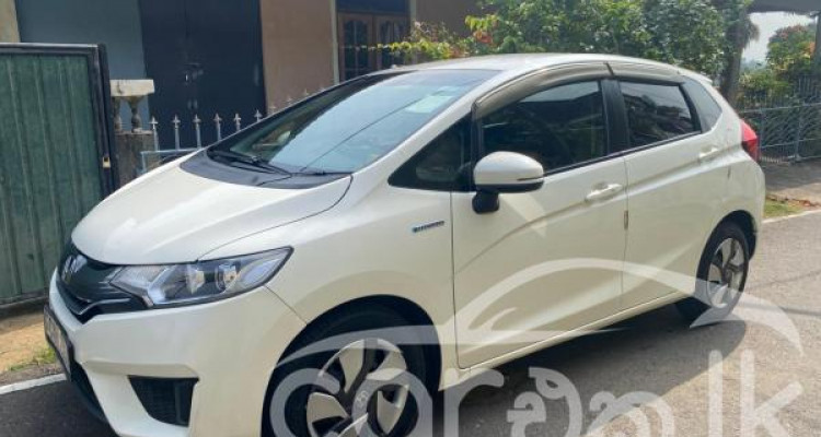 HONDA FIT GP5 2015