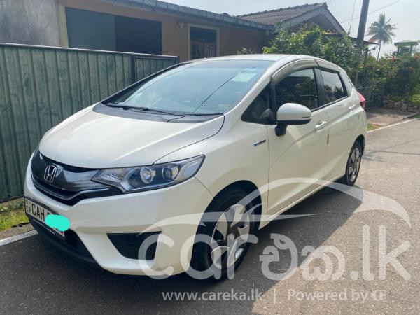 HONDA FIT GP5 2015