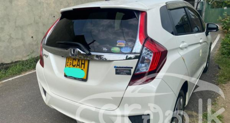 HONDA FIT GP5 2015