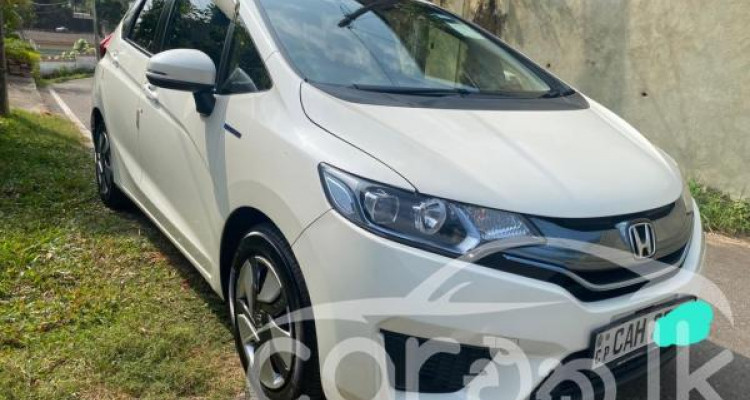 HONDA FIT GP5 2015
