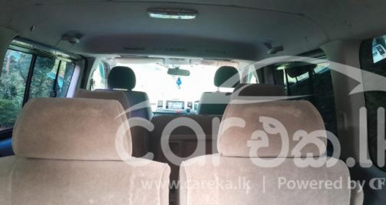 TOYOTA HIACE KDH 200 2006