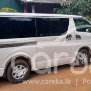 TOYOTA HIACE KDH 200 2006