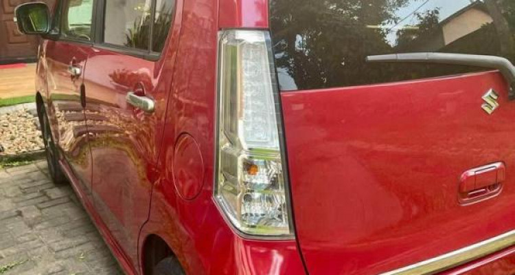 SUZUKI WAGON R STINGRAY 2015