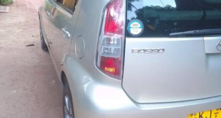 TOYOTA PASSO 2005