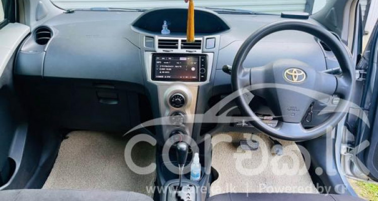 TOYOTA VITZ 2008