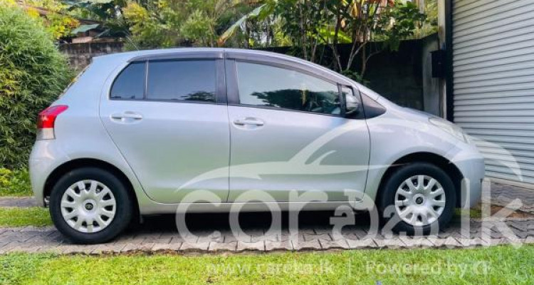 TOYOTA VITZ 2008
