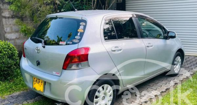 TOYOTA VITZ 2008