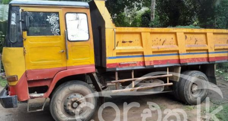 LANKA ASHOK LEYLAND COMET 2006
