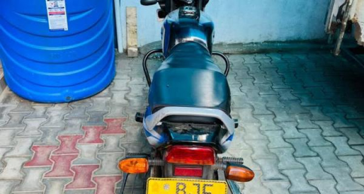 BAJAJ CT100 2024