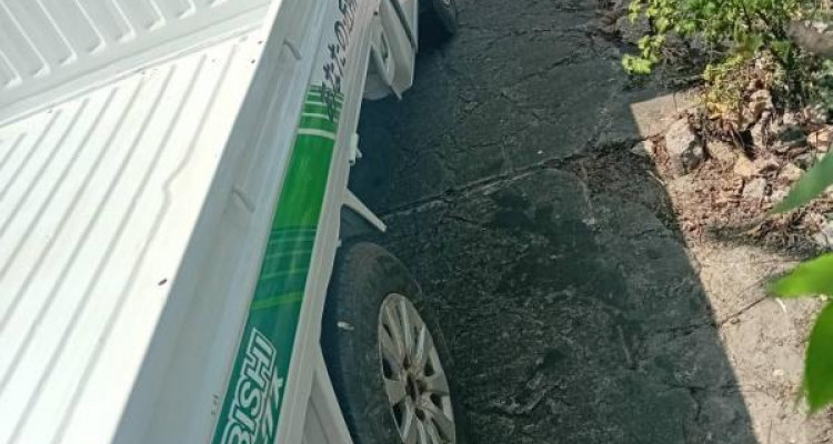 NISSAN U71 2003