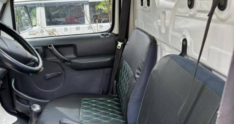 NISSAN U71 2003