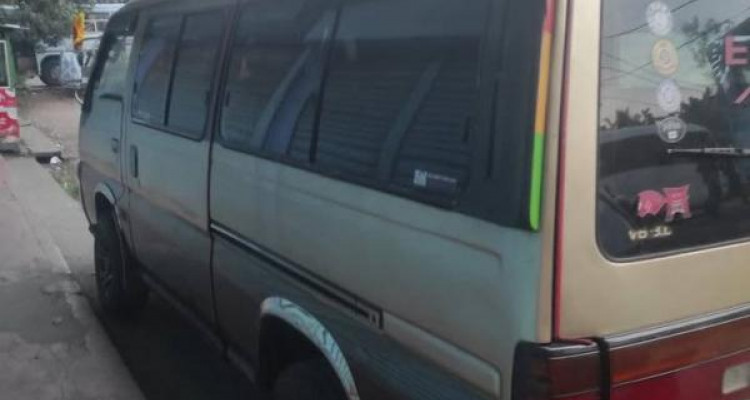 NISSAN CARAVAN 1991