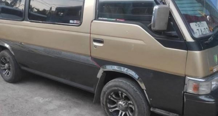 NISSAN CARAVAN 1991