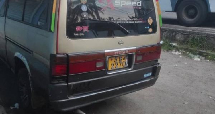 NISSAN CARAVAN 1991