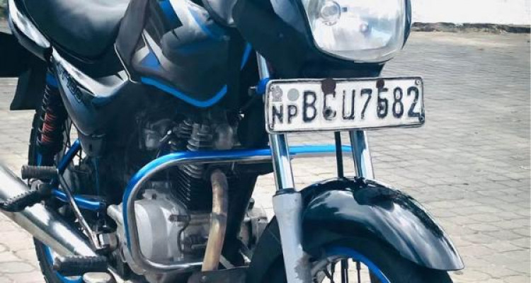 BAJAJ CT100 2015